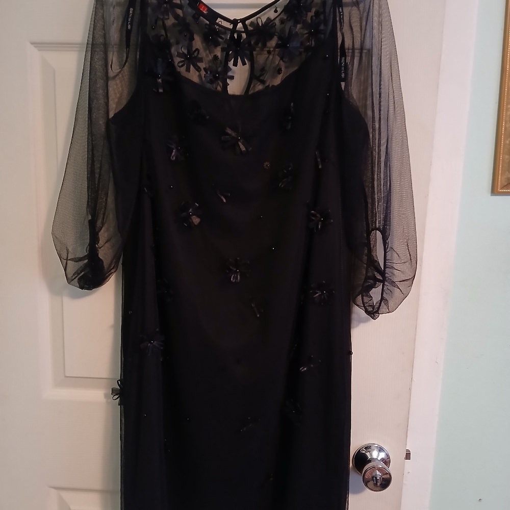 Ben de Lisi wonderful black, midi dress